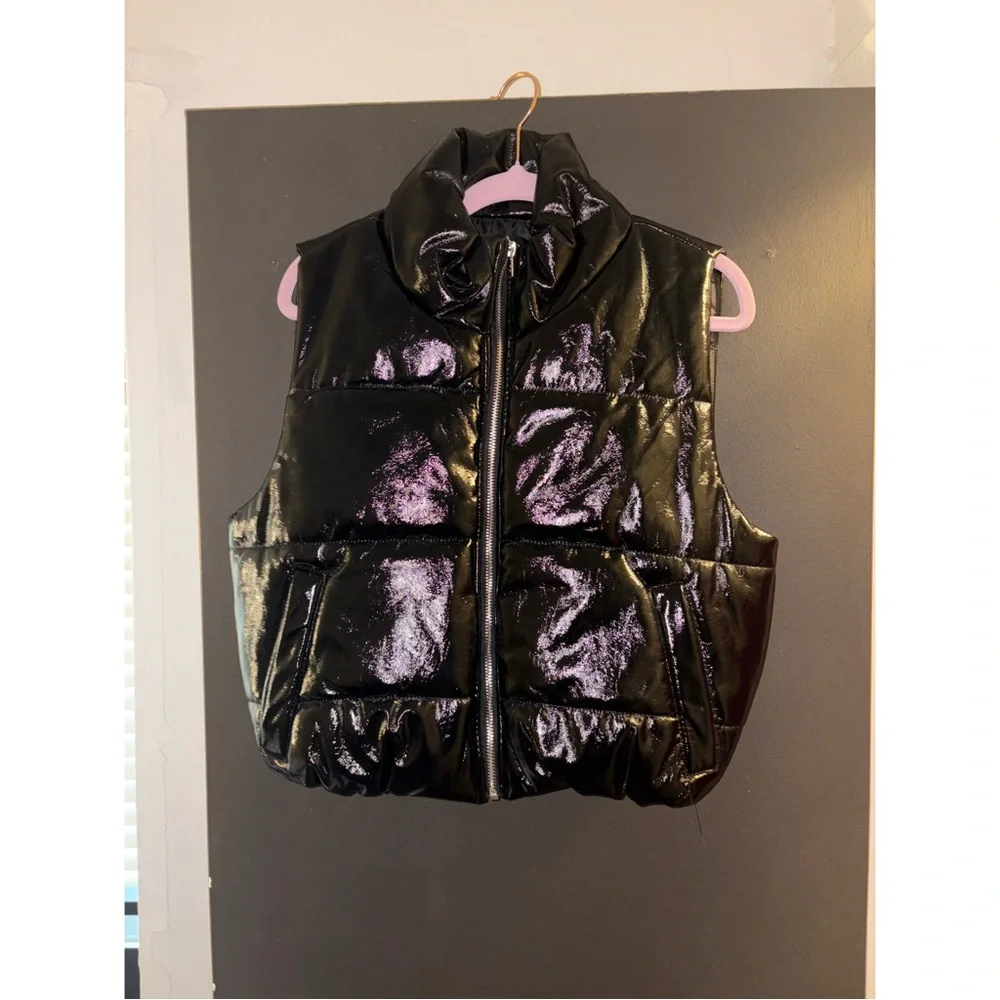 Black Puffer Vest - Picture 1 of 2